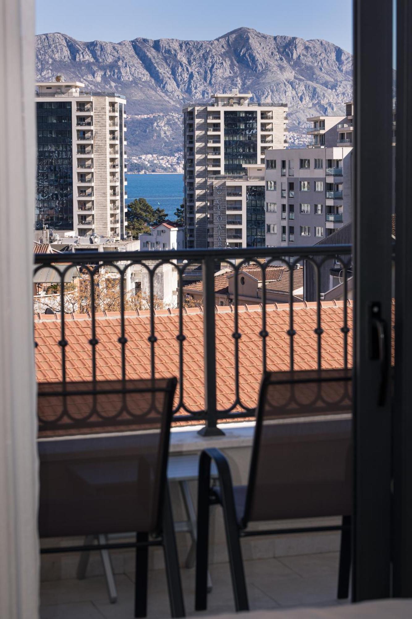 Hotel Pima Budva Exteriör bild